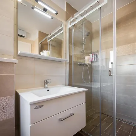 Cindro With Terrace * Split