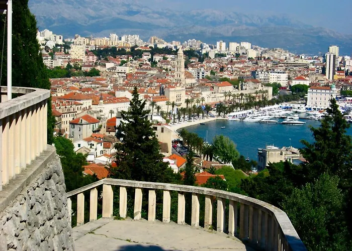 Апартаменты Cindro With Terrace Сплит