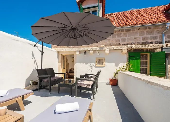 Апартаменты Cindro With Terrace